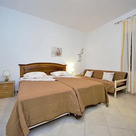 Ivo Appartement *