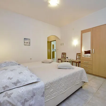 Apartment Ivo - With Pool