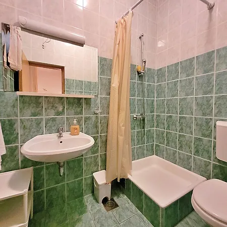 Ivo - With Pool Apartment Tucepi