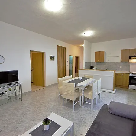 Apartment Ivo - With Pool
