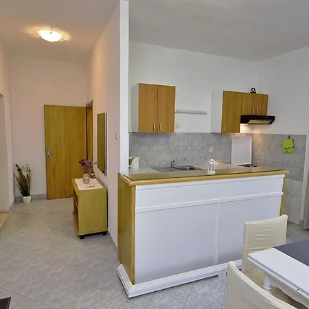 Apartment Ivo - With Pool Tucepi