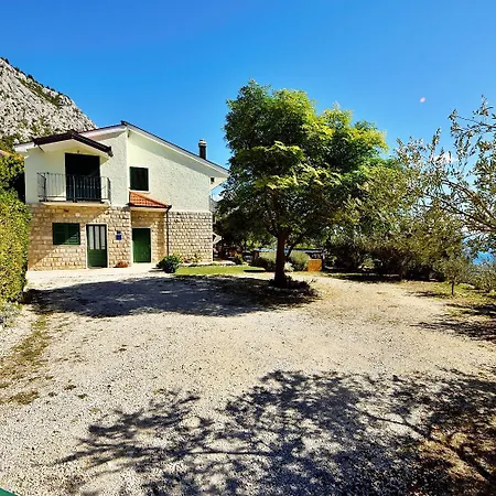 Apartment Ivo - With Pool Tucepi